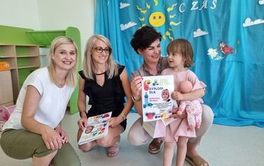 Uroczyste zakończenie w grupie Bystrzaki 4