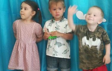Uroczyste zakończenie w grupie Bystrzaki 28