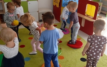 Międzynarodowy Dzień Kropki 12