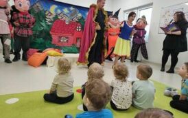 Kr&oacute;lewna Śnieżka i siedmiu krasnoludk&oacute;w przedstawienie
