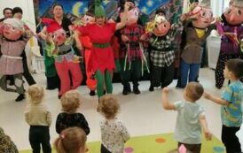Kr&oacute;lewna Śnieżka i siedmiu krasnoludk&oacute;w przedstawienie