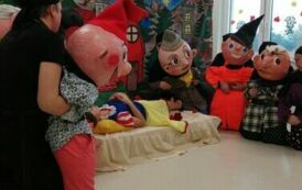 Kr&oacute;lewna Śnieżka i siedmiu krasnoludk&oacute;w przedstawienie