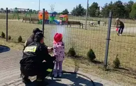 pokaz lania wody z dziećmi